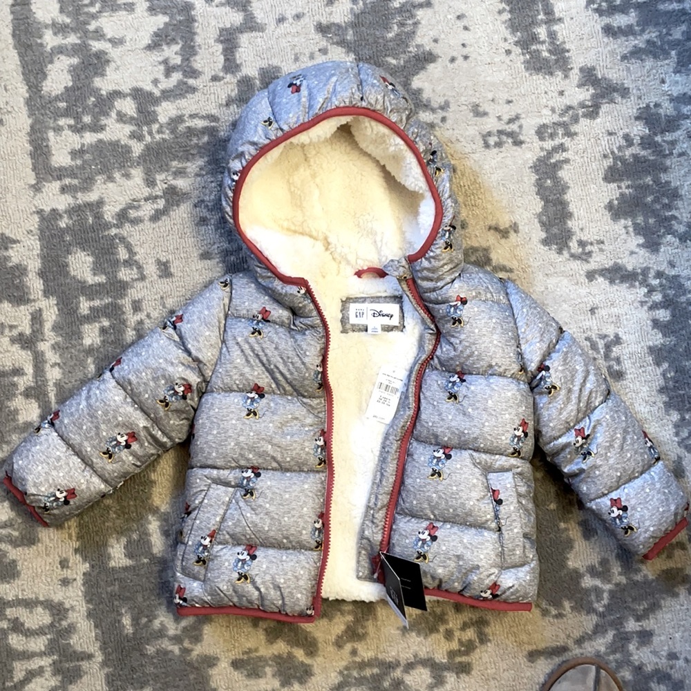 NWT Gap Disney Minnie Mouse puffer coat size 3T